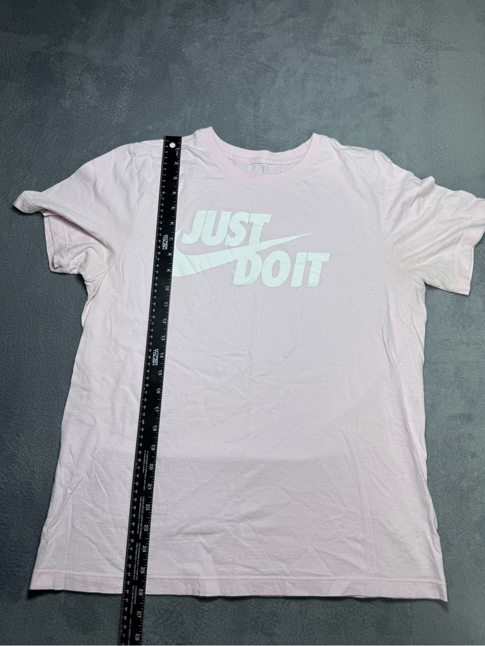 Nike Men’s Light Pink 'Just Do It' Logo T‑Shirt